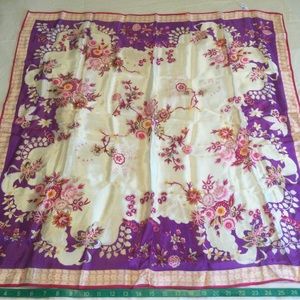 Vintage Oscar de la Renta 100% FLORAL  PURPLE  ~30.5 squre silk scarf JAPAN (E2)